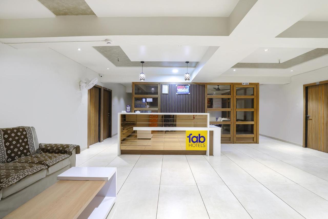 Fabhotel Bharosa Inn Ahmedabad Exteriör bild