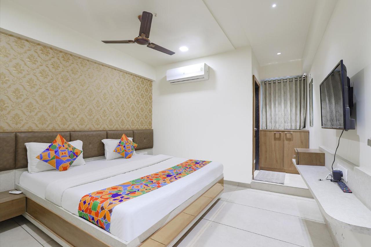 Fabhotel Bharosa Inn Ahmedabad Exteriör bild